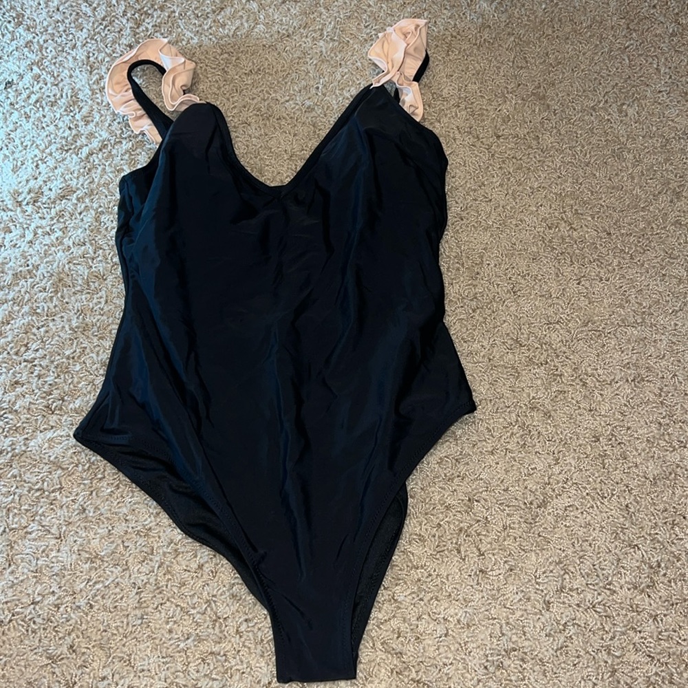 Cupshe black one piece bathing suit